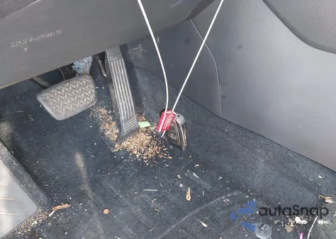 2021 Toyota Rav4 Xle z USA, uszkodzony, nr VIN 2T3P1RFV5MC175396